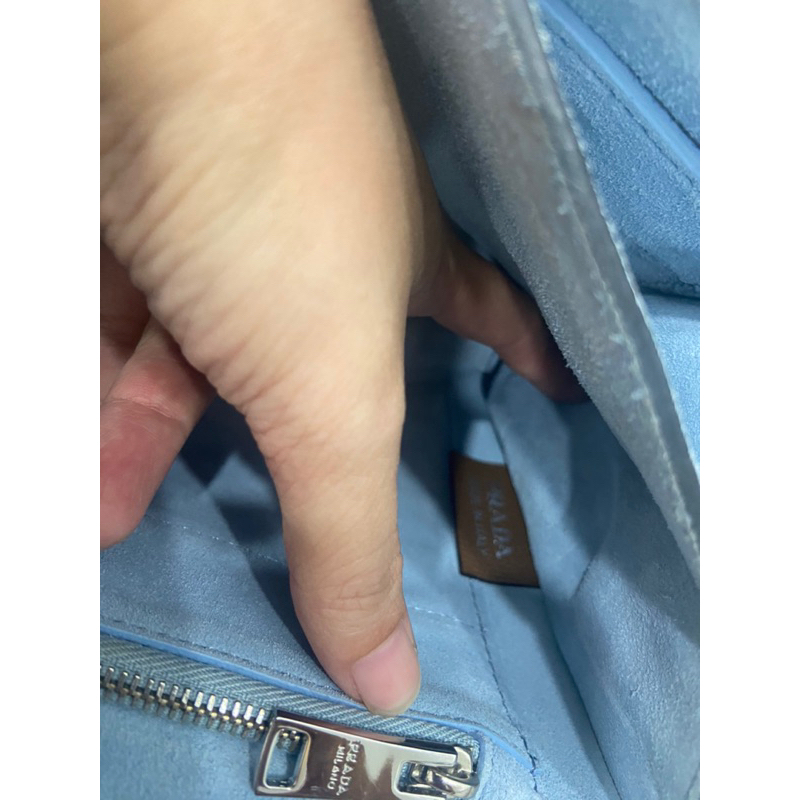 Túi si hiệu Prada