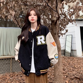 Áo khoác bomber nhung tăm thêu hình chữ ngực tay áo, áo khoác varsity nam nữ, thời trang unisex giá rẻ