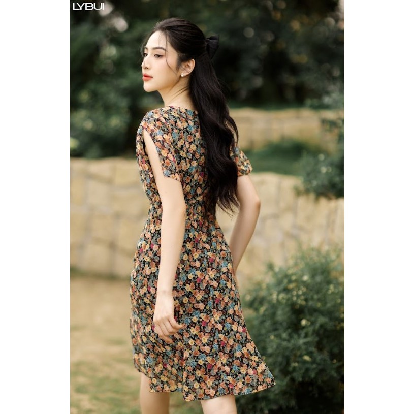 Váy Kem Hoa Nhí Đen Tay Xẻ, Đuôi Cá Lụa Voan Ly Bui E19D07