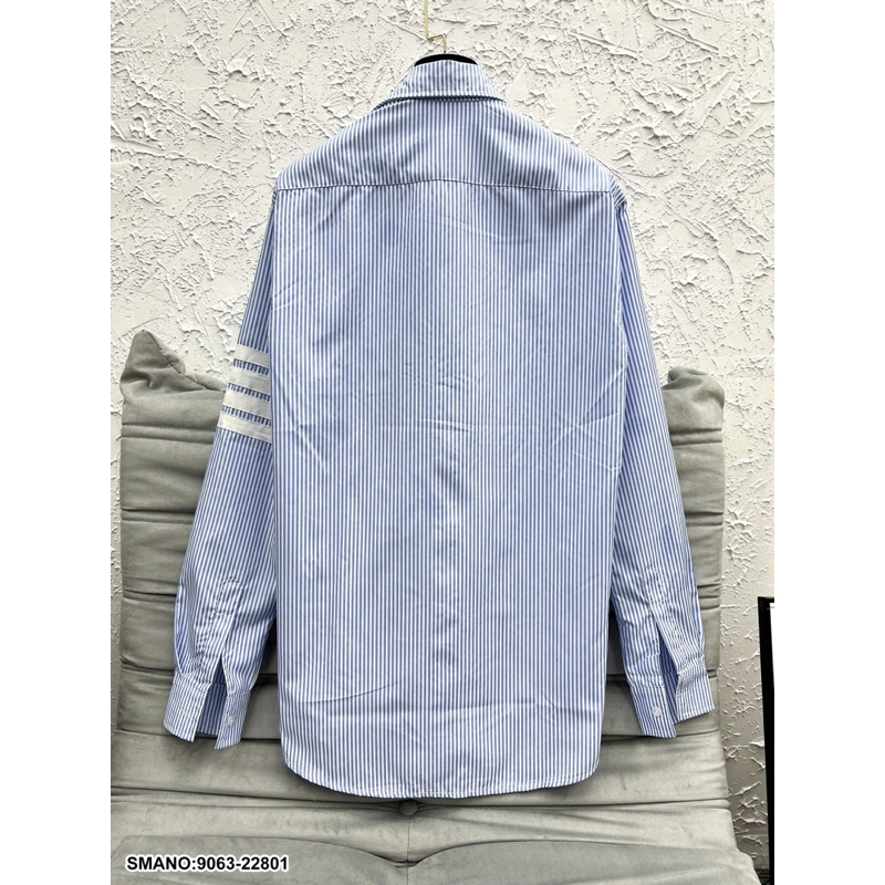 Áo SơMi Kẻ Nam Nữ Dài Tay Thome Sọc Xanh Trắng Thêu 4 Vạch Kẻ Trắng Ống Tay Logo Chữ Bụng Cho Các Boy Phố Đi Học