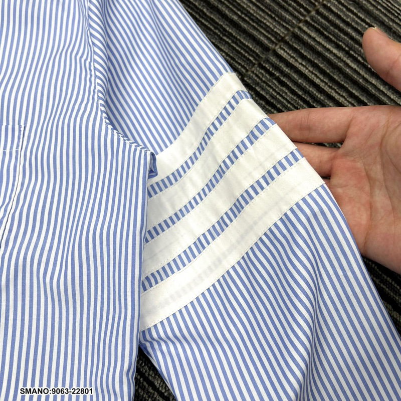 Áo SơMi Kẻ Nam Nữ Dài Tay Thome Sọc Xanh Trắng Thêu 4 Vạch Kẻ Trắng Ống Tay Logo Chữ Bụng Cho Các Boy Phố Đi Học