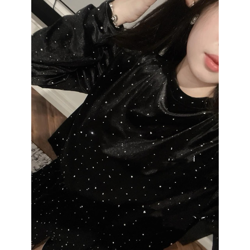 Set Bộ Áo Nhung Dài Tay Đính Đá Mix Quần Sooc Chun Eo