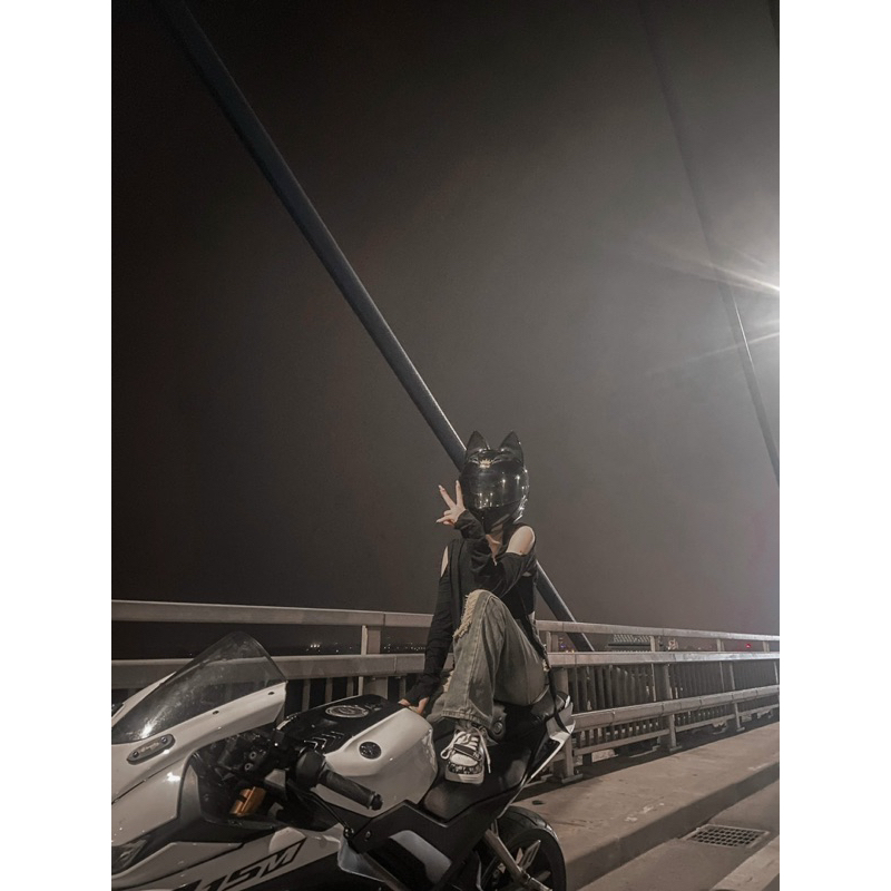 Mũ bảo hiểm Royal M266 đen + Tai mèo to gắn mũ, tặng kíh trắng khi đặt mũ kíh màu vàng, đen 7màu