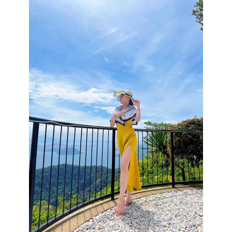 Đầm Lụa xẻ đùi chất lụa mango