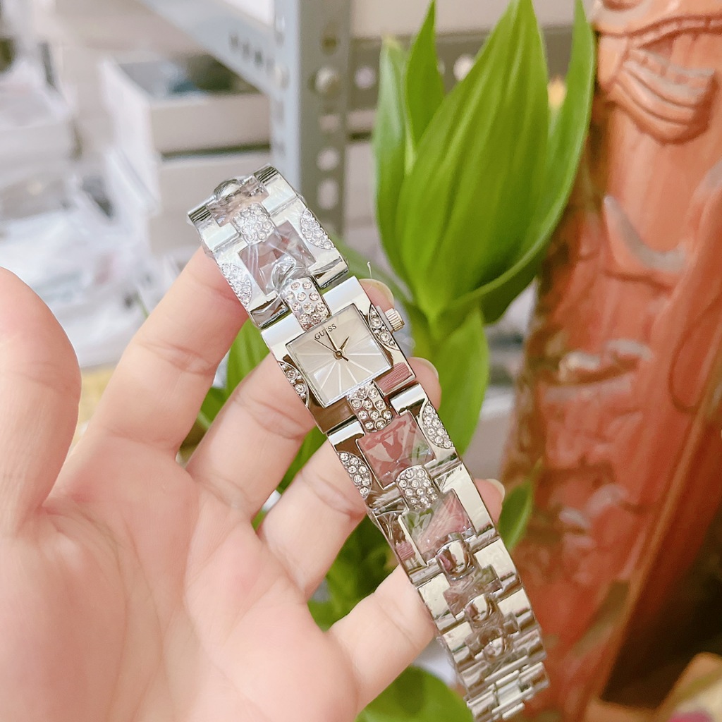 Đồng Hồ Nữ Guess Lắc tay mặt vuông size :19mm, mẫu hot thời trang , chống nước 3atm, bảo hành 6 tháng , dành cho nữ