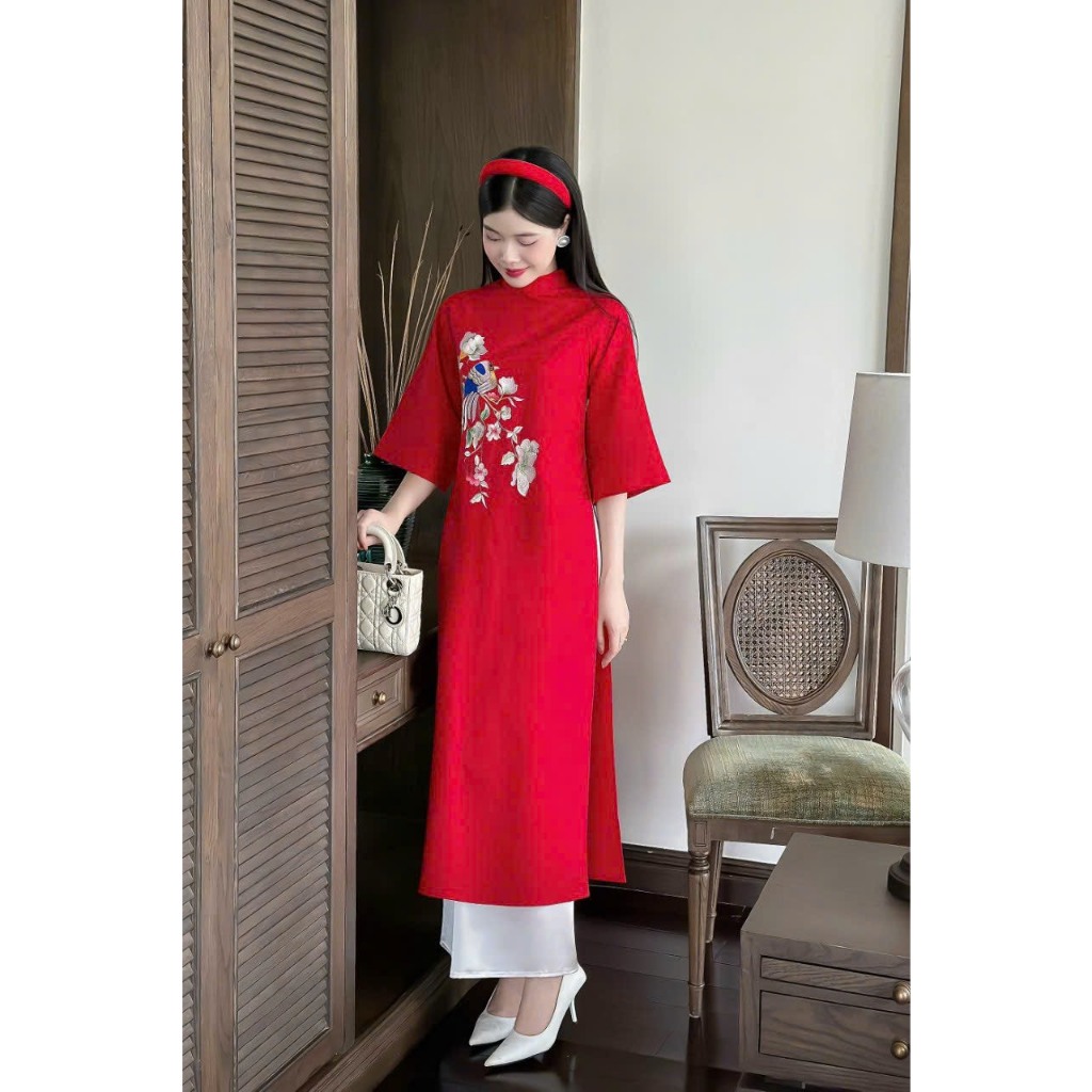 Áo Dài Truyền Thống Nữ May Sẵn Chất Liệu Lụa Tuyết Mưa Họa Tiết Thêu Sắc Nét Mẫu Tay Lửng