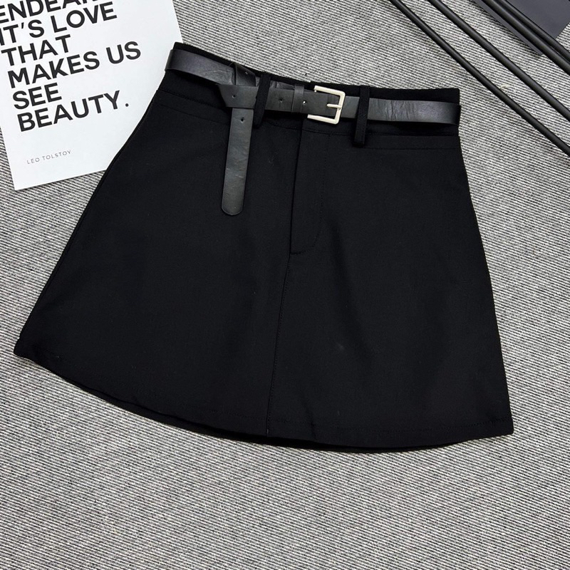 Chân váy A dáng ngắn kèm đai lưng