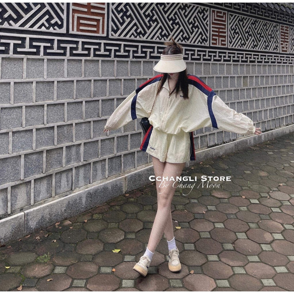 Set Bộ Đồ Nữ Áo Khoác Gió Thể Thao Thêu CELi Cổ Bẻ Khóa Kéo Mix Quần Sooc Đùi Phối Sọc Tôn Dáng Ấn Tượng MS33