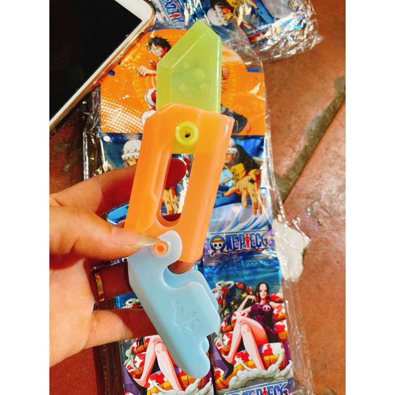 Sỉ 1 bộ dao quay có đèn phát sáng siêu đẹp