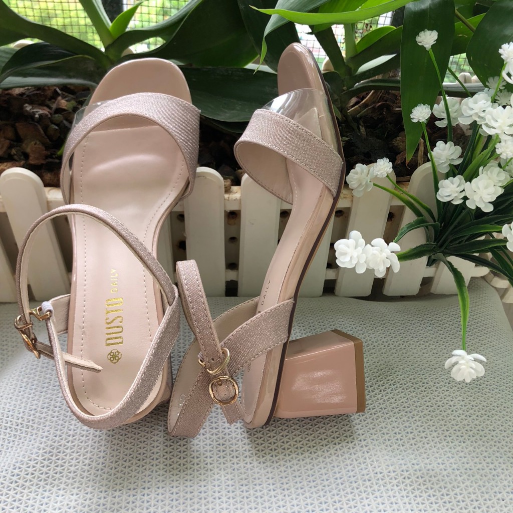 Giày Sandal Nữ DUSTO Đơn Giản Thời Trang Quai Ánh Kim Giày Gót Vuông Cao 5Cm Khóa Cài da mềm, lót đế êm đế có độ bám tốt