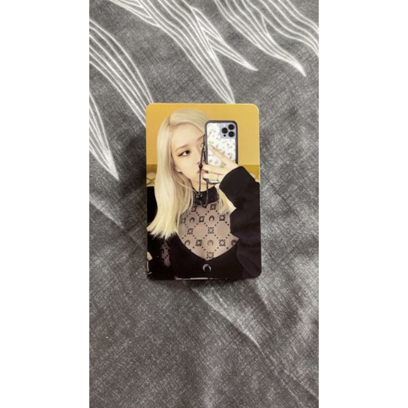 Card Rosé trong album Bornpink