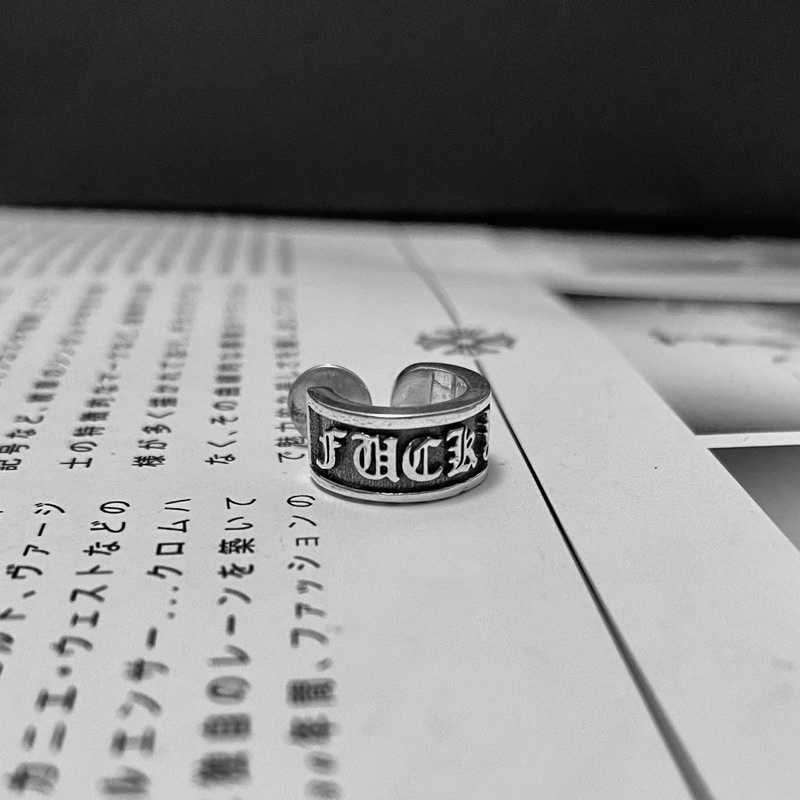 Bông tai Plus Fuck Chromhearts