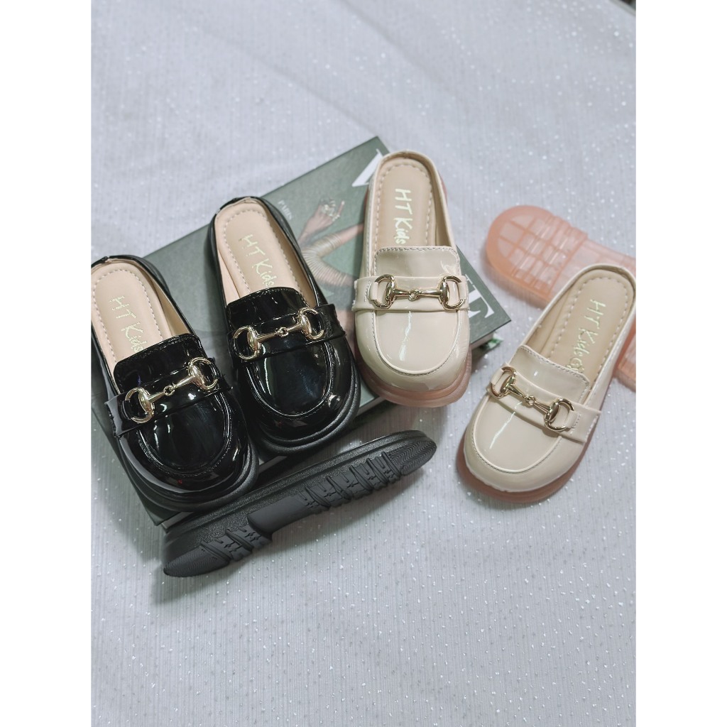 Giày sục mắt xích phong cách cho bé đi học đi chơi