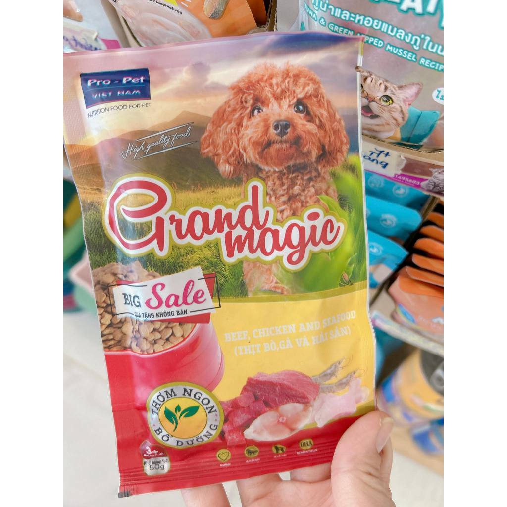 Thức ăn hạt dùng thử  dành cho chó mèo