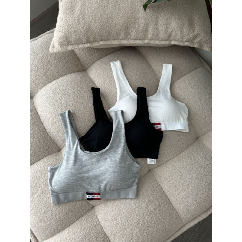 Set 2 áo bra tập Tommy. - dư xịn VNXK
