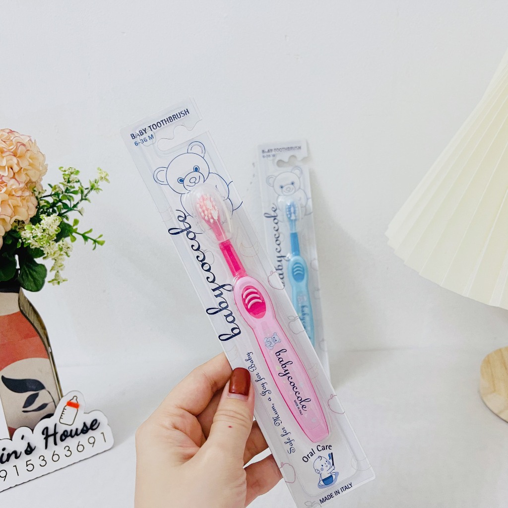 Bàn chải đánh răng Babycoccole cho bé từ 6 - 36 tháng tuổi