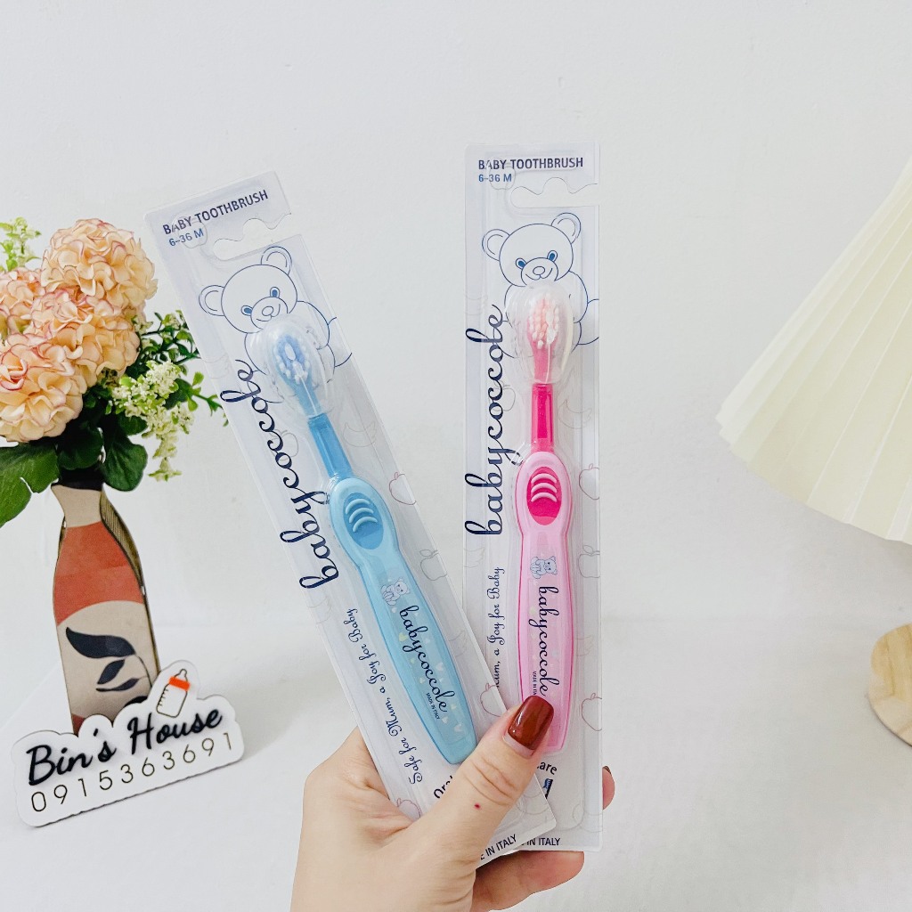 Bàn chải đánh răng Babycoccole cho bé từ 6 - 36 tháng tuổi