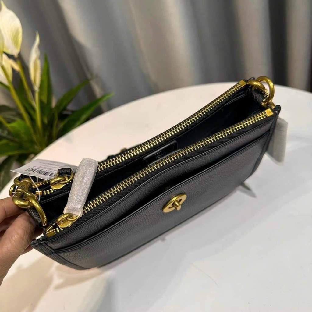 Túi Coach Slim Turnlock Crossbody Size 22.5x16cm - Màu Đen