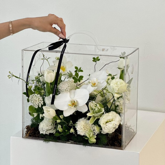Hộp mica trong có quai xách- Hộp vali mica cắm hoa tươi- Sen đá- hoa lan