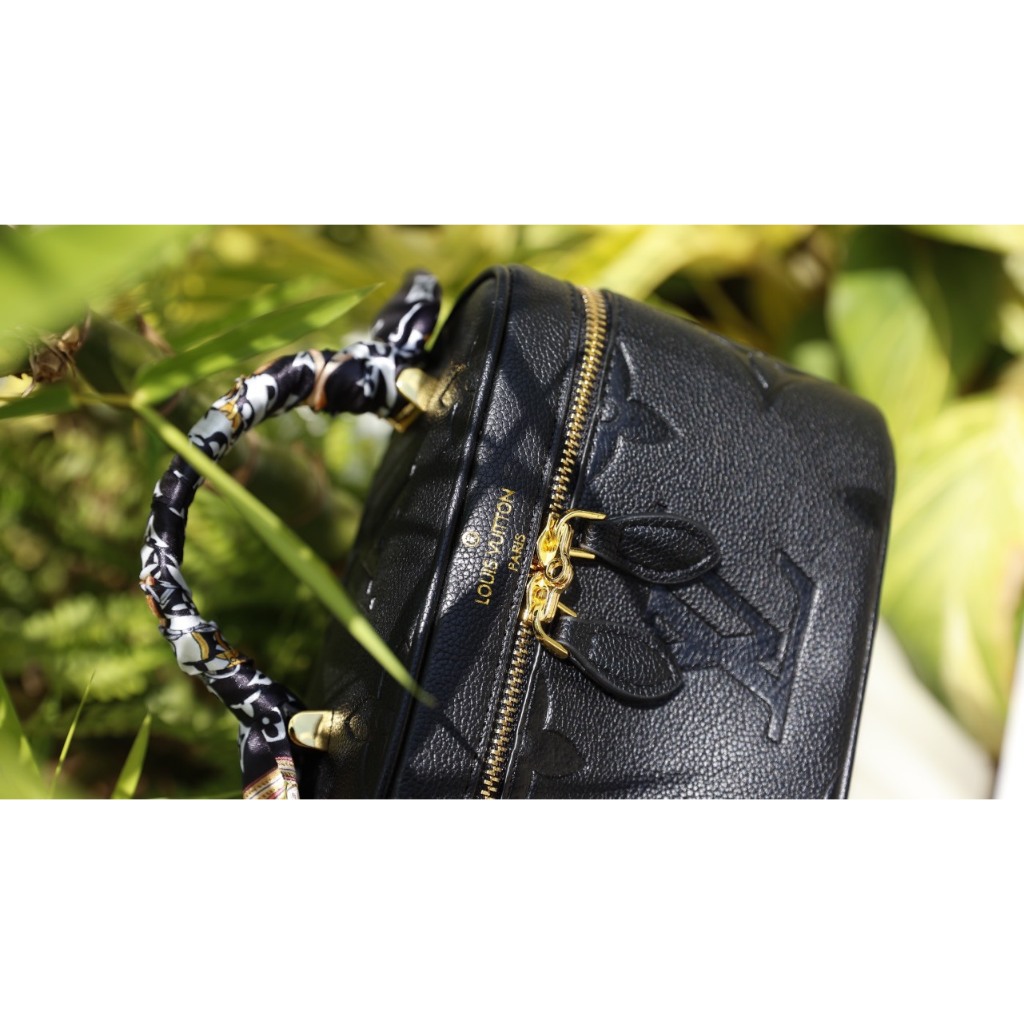 TÚI LV VANITY SZ19 DA DÊ