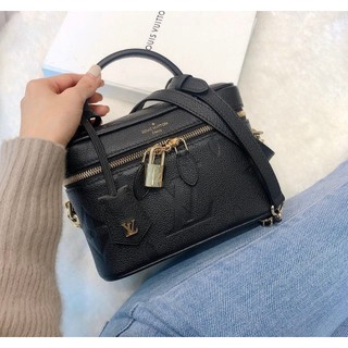 TÚI LV VANITY SZ19 DA DÊ