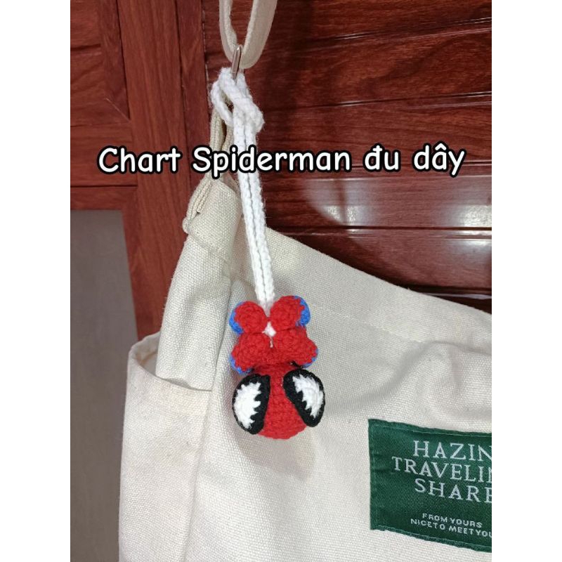 Móc khoá spiderman đu ngược