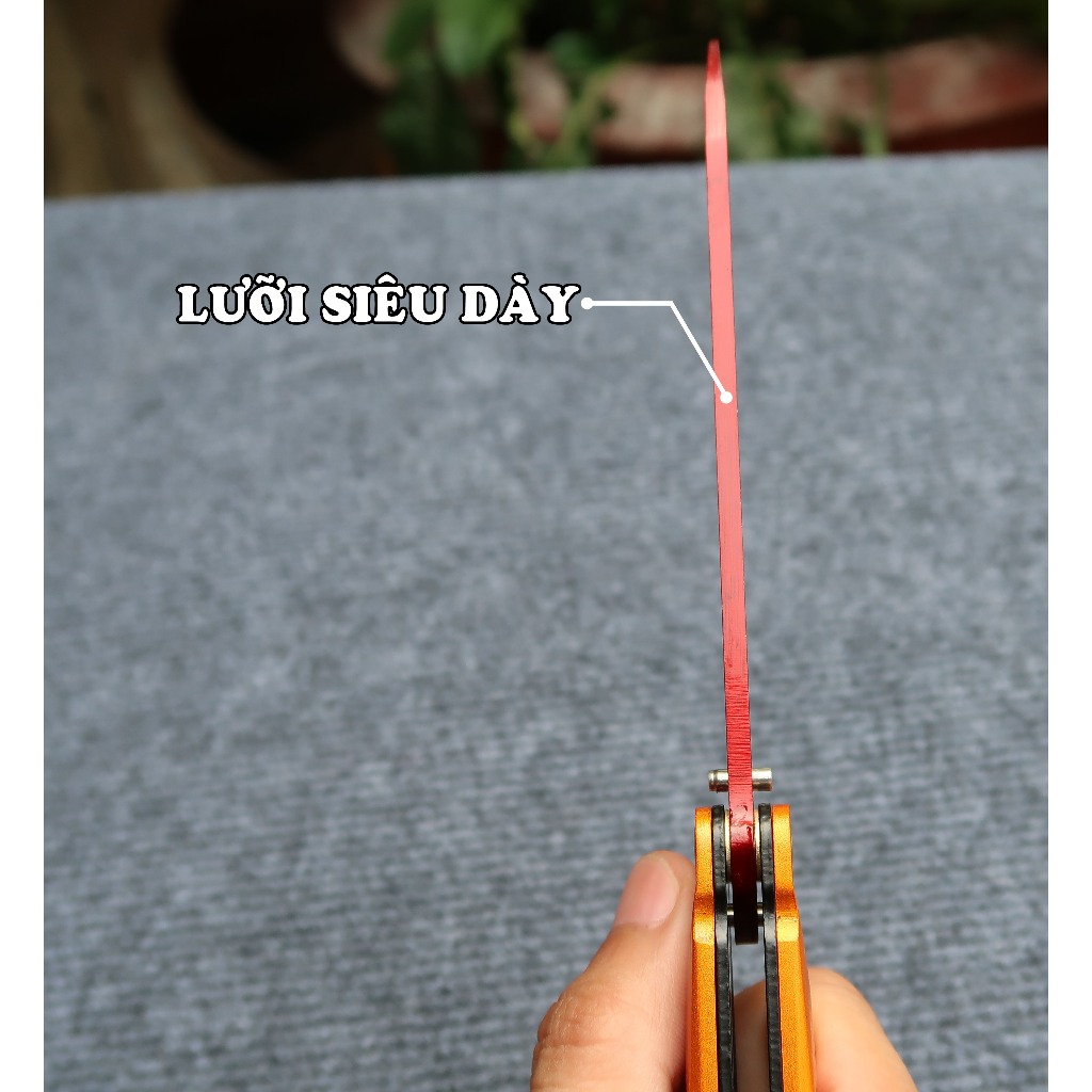 Champion Valorant full hợp kim Inox. Tặng giá đỡ decor cực ngầu