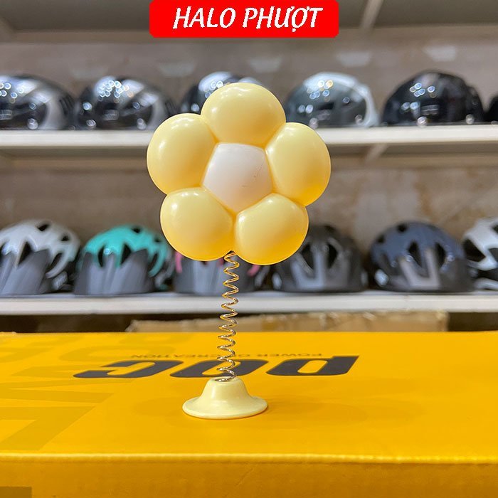 Bông hoa gắn nón bảo hiểm- oto - nhiều màu