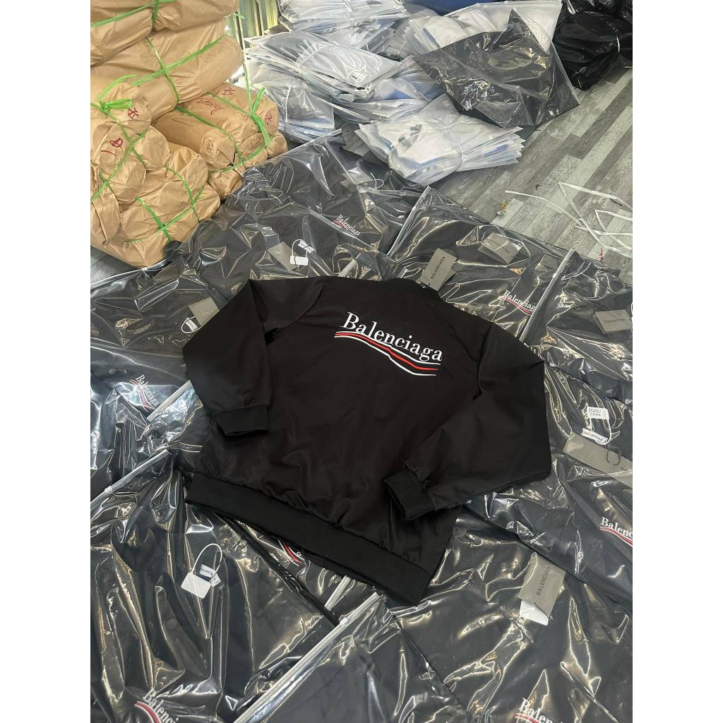 Áo khoác bomber zip nam nữ Balen vải gió thêu chữ 3 sọc kẻ trắng đỏ hai mặt phối chun rút viền tay