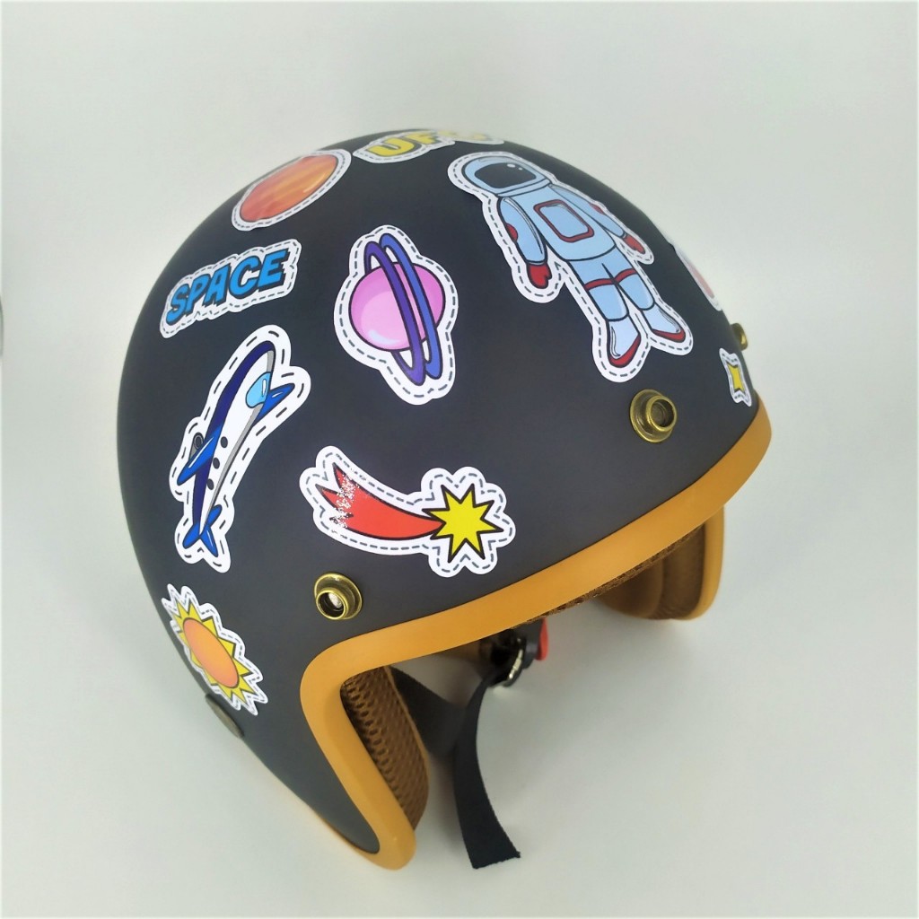 Set 12 Sticker ngẫu nhiên dán nón bảo hiểm, điện thoại, laptop, sổ tay, chống thấm nước siêu cute