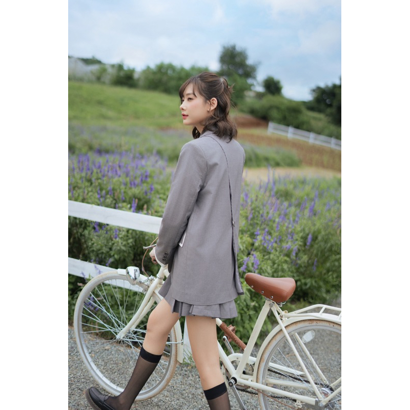 Set áo long sleeve blazer và chân váy pleated grey MADELEN