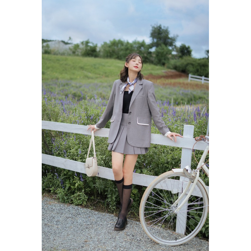 Set áo long sleeve blazer và chân váy pleated grey MADELEN