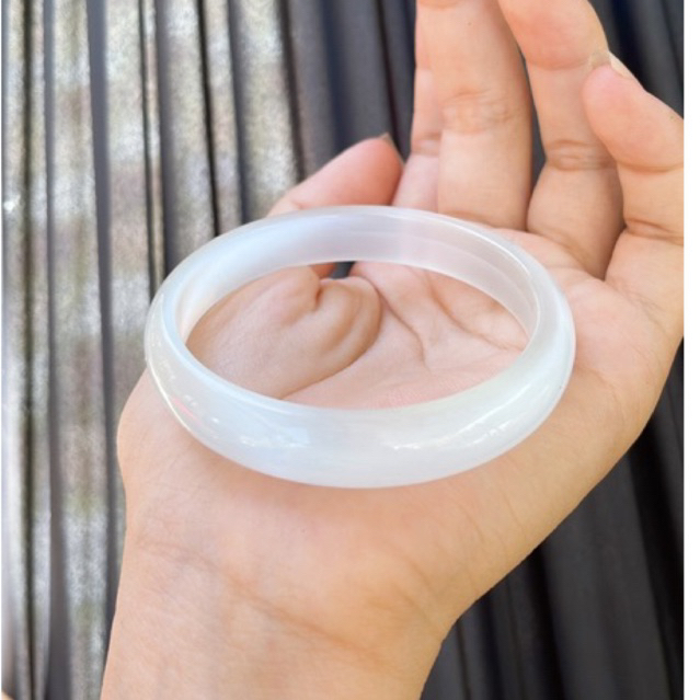 Vòng bản T Anh trắng