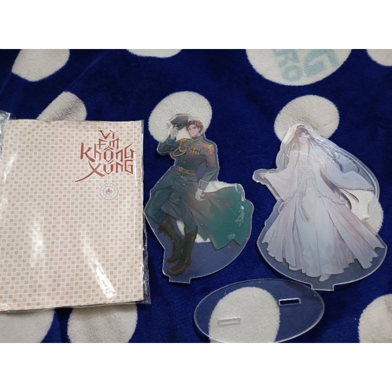 Standee Vì em không xứng Cẩm Phong chính hãng