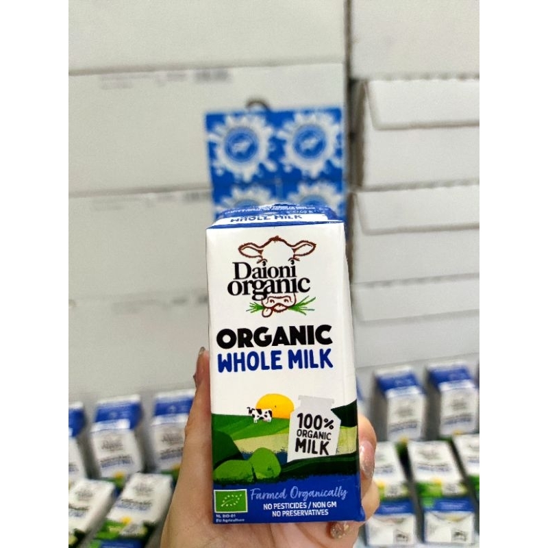 Sữa Hữu Cơ Daioni ORGANIC WHOLE MILK 200ML - T7/24