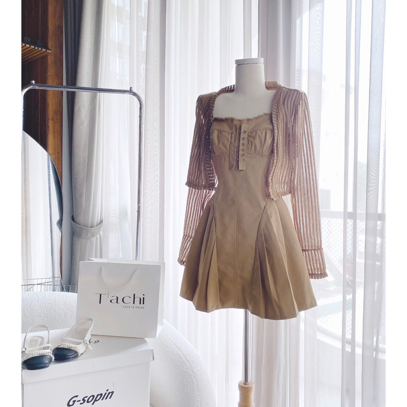 SET ĐẦM 2S NÂU ĐAN DÂY NGỰC KÈM KHOÁC CROP NÂU