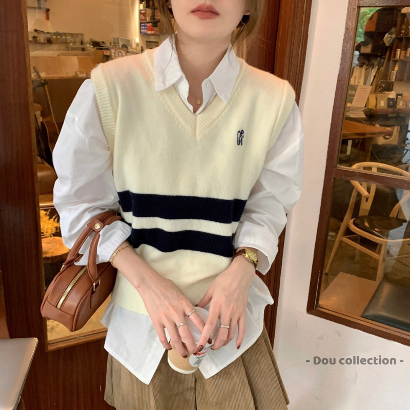 Áo gile len unisex nam nữ họa tiết trơn phối sọc ngang kèm logo đơn giản nhẹ nhàng phong cách Hàn thu đông - Mã TA053