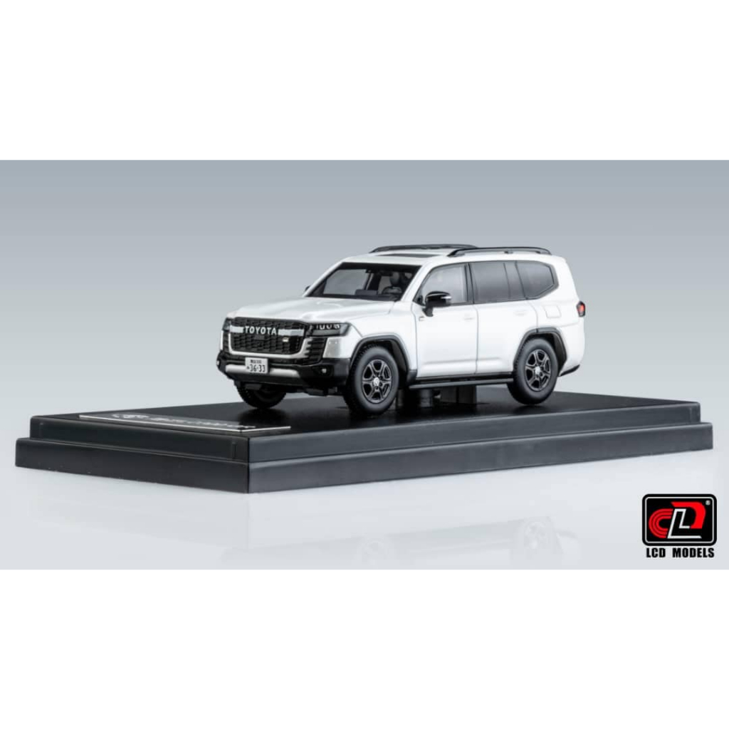Mô Hình 1:64 LCD Models - Toyota Land Cruiser LC300 ZX GR Sport White