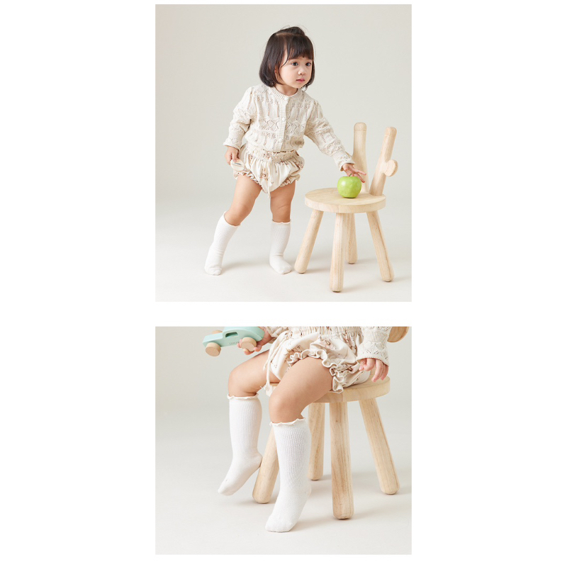 Tất/ vớ cổ bèo nhún mã dài cho bé gái