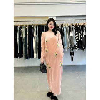 Váy nhung the hai dây thêu dọc váy và choàng nhung the cùng màu