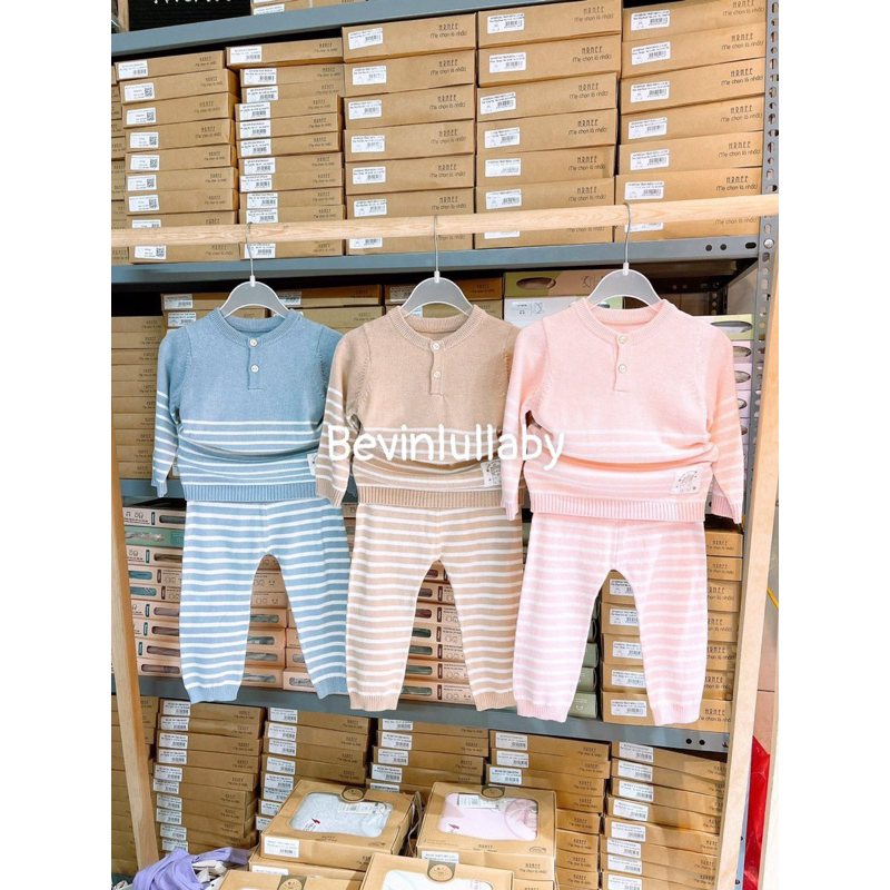 LULLABY - Bộ len sơ sinh tặng kèm mũ phối kẻ chất dày dặn cho bé trai/ gái NHL301M