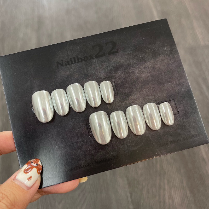Nailbox - Móng giả thiết kế thủ công Mẫu tráng gương ngọc t.rai lót gạo nhìn u mê lắm luôn🥰 fake nails