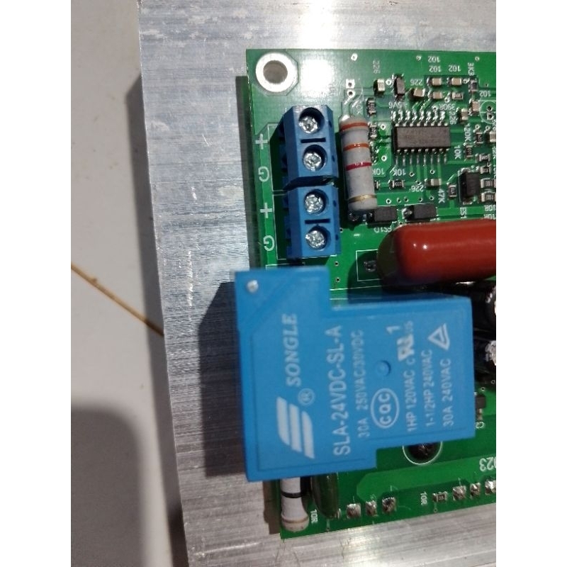 Bo công suất classd 1000W (ic IRS2092S ,4558,4 fet IRFB5615 chính hãng 4 tụ 4700/63 V  Rơ le bảo vệ chạy AC 30 đến 45v