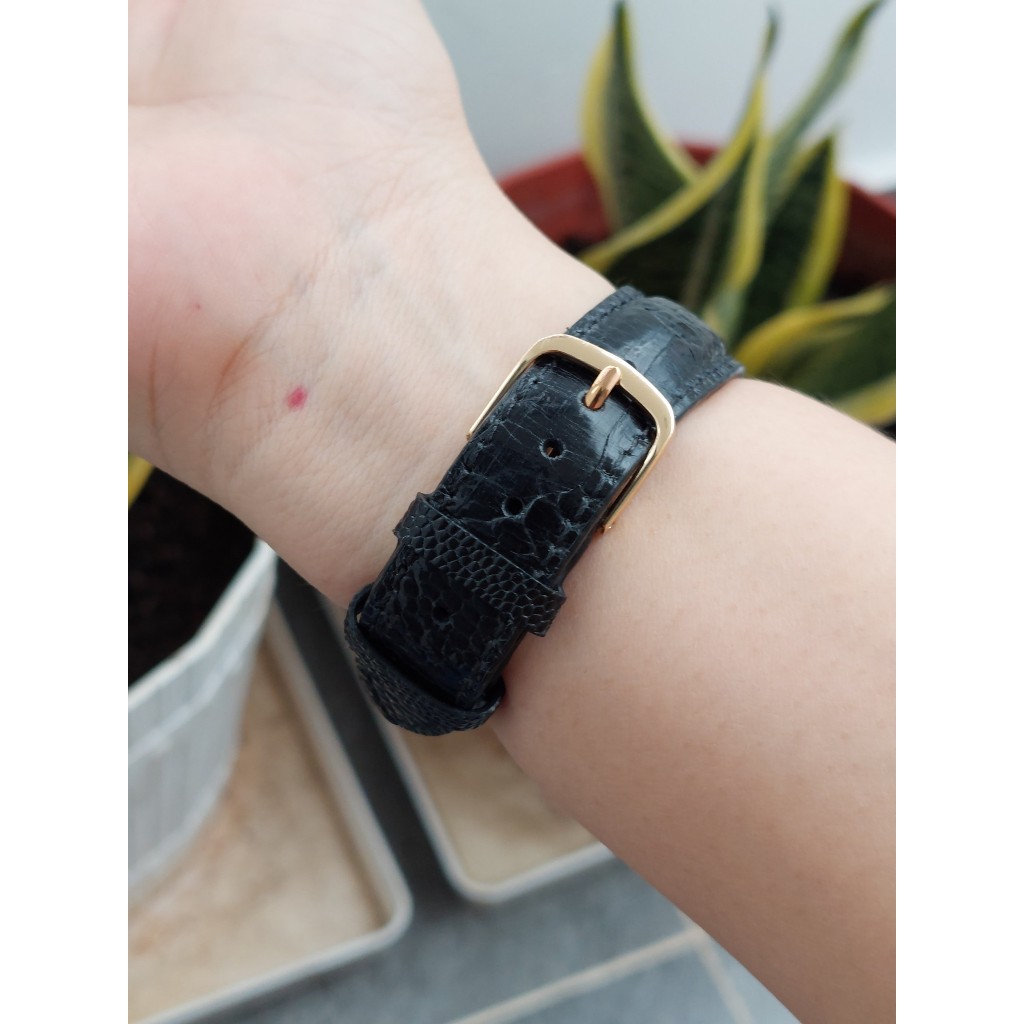 Đồng hồ nam Seiko mặt sớ vàng kính sapphire chạy pin hàng Si