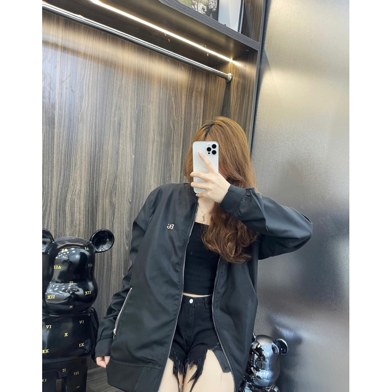 Áo Bomber Trơn Đơn Giản Có Logo DG Trước Ngực và Khoá Túi