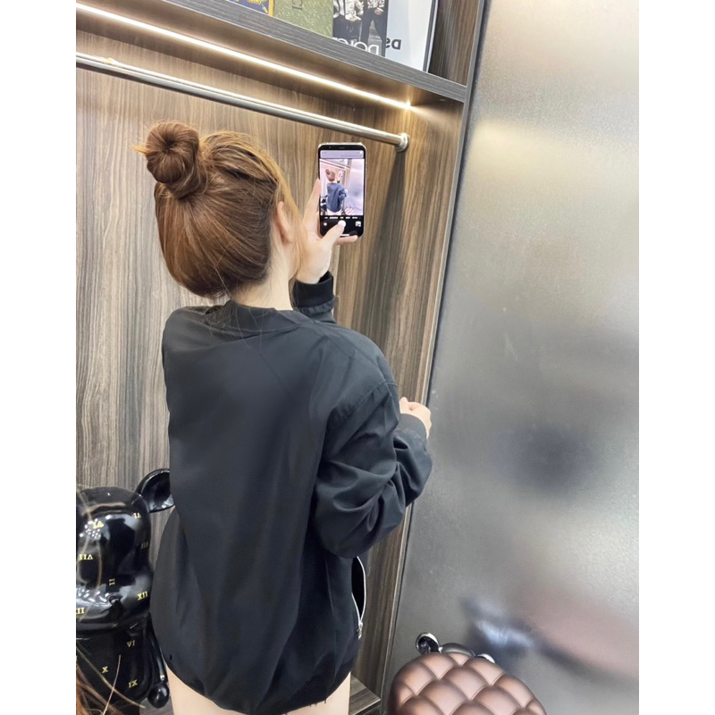 Áo Bomber Trơn Đơn Giản Có Logo DG Trước Ngực và Khoá Túi