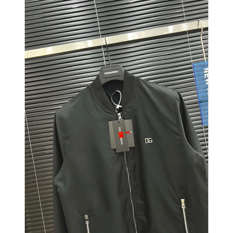 Áo Bomber Trơn Đơn Giản Có Logo DG Trước Ngực và Khoá Túi