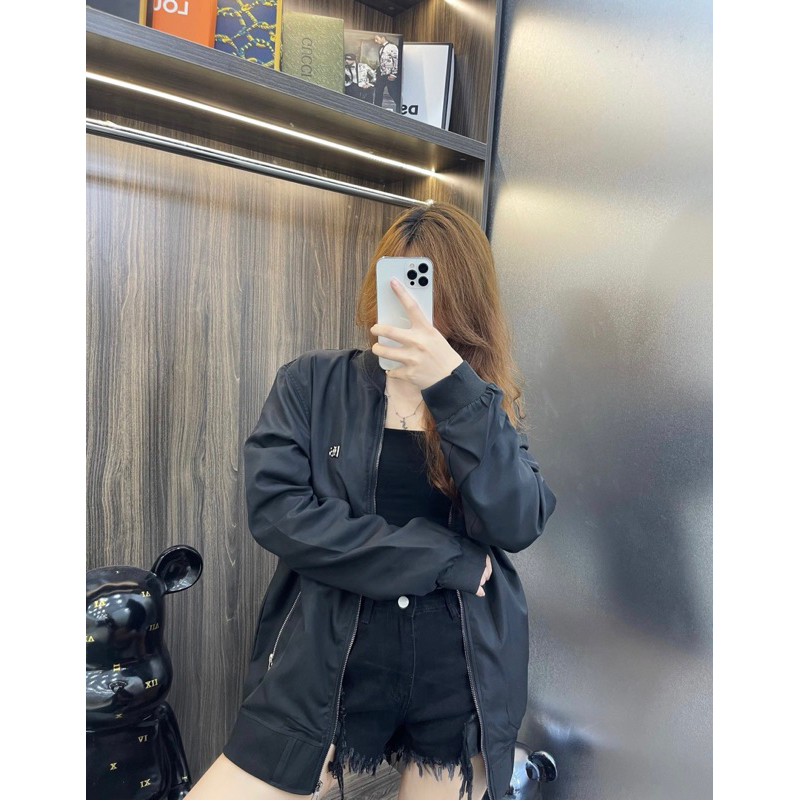Áo Bomber Trơn Đơn Giản Có Logo DG Trước Ngực và Khoá Túi