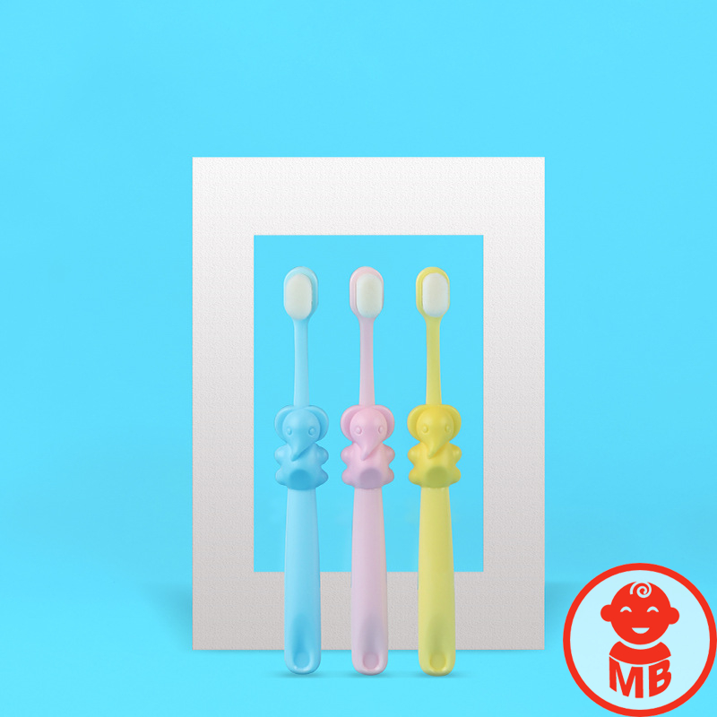 Bàn chải đánh răng lông tơ mềm mại cho bé