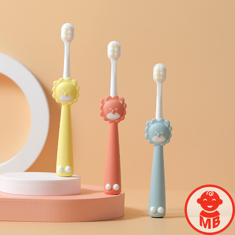 Bàn chải đánh răng lông tơ mềm mại cho bé